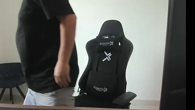 Snapshot of massimo_dannger chatting on 09-08-25, 02:49 massimo dannger online show from 09-08-25, 02:49