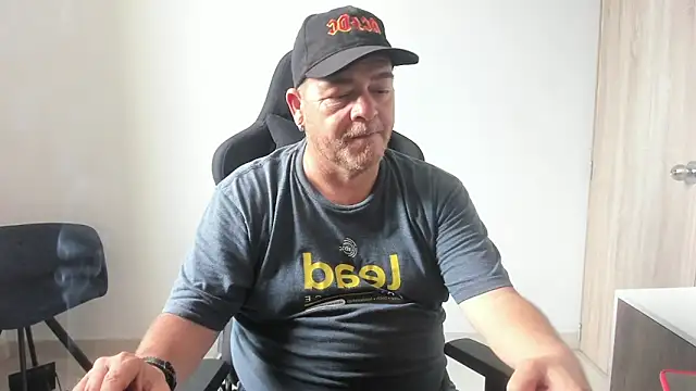 Snapshot of massimo_dannger chatting on 09-16-25, 08:54 massimo dannger online show from 09-16-25, 08:54