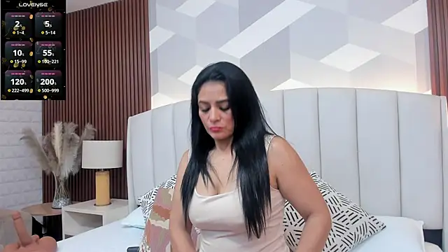 Snapshot of Mommy_Naughty chatting on 02-09-26, 11:58 Mommy Naughty online show from 02-09-26, 11:58