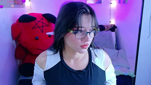 MiaVelvetDoll online show from 09-10-25, 01:44