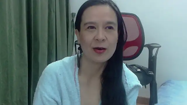 Snapshot of Aileendarkhot chatting on 11-28-25, 05:43 Aileendarkhot online show from 11-28-25, 05:43