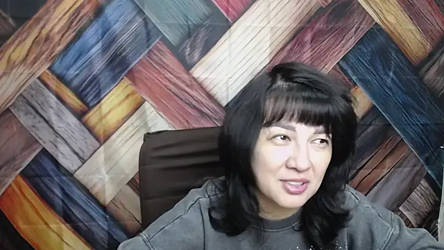 SelenaFly online show from 10-18-25, 11:11