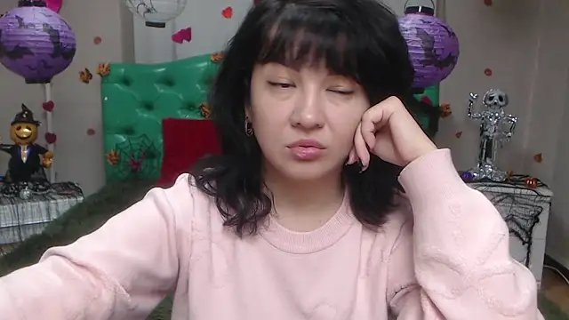 SelenaFly online show from 10-28-25, 06:17