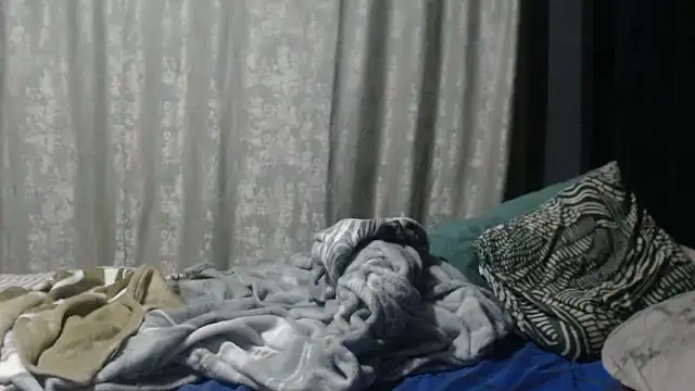 Snapshot of SEXYHUGEASS21 chatting on 09-15-25, 07:36 SEXYHUGEASS21 online show from 09-15-25, 07:36