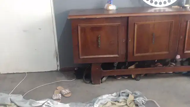 Snapshot of SEXYHUGEASS21 chatting on 10-05-25, 11:19 SEXYHUGEASS21 online show from 10-05-25, 11:19