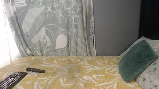 Snapshot of SEXYHUGEASS21 chatting on 11-18-25, 07:13 SEXYHUGEASS21 online show from 11-18-25, 07:13