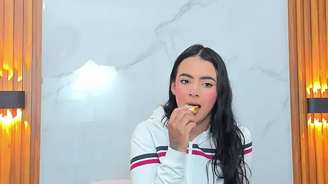 Snapshot of KonanStar chatting on 10-18-25, 11:11 KonanStar online show from 10-18-25, 11:11