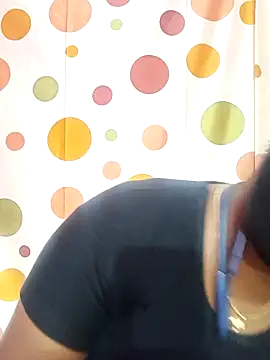 Snapshot of Tamil_Abinaya chatting on 09-19-25, 05:46 Tamil Abinaya online show from 09-19-25, 05:46