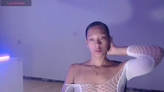 Snapshot of DonnaDidiamantti chatting on 11-03-25, 03:46 DonnaDidiamantti online show from 11-03-25, 03:46