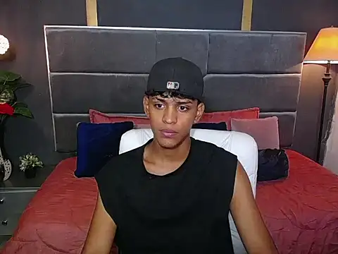 Snapshot of jhos_padill chatting on 06-16-26, 01:58 jhos padill online show from 06-16-26, 01:58