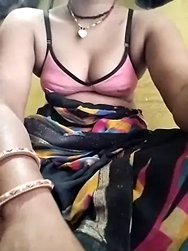 Snapshot of Gopika_Dudi chatting on 10-20-25, 01:39 Gopika Dudi online show from 10-20-25, 01:39