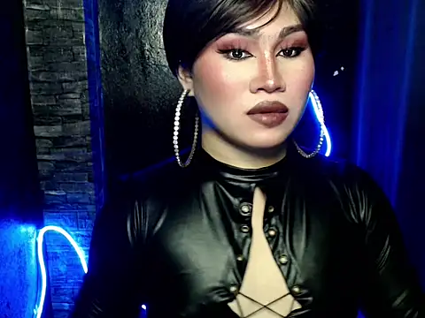 Snapshot of pretty_lassy chatting on 10-27-25, 11:03 pretty lassy online show from 10-27-25, 11:03