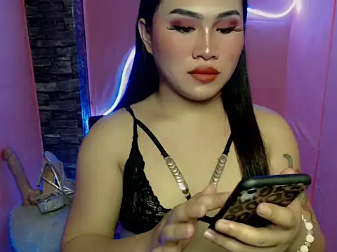 Snapshot of pretty_lassy chatting on 11-07-25, 03:34 pretty lassy online show from 11-07-25, 03:34