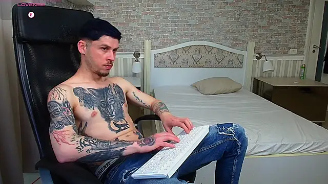 JonahShaw online show from 05-12-26, 04:53