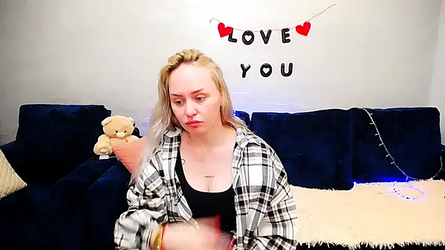 LiluMoon   online show from 03-29-26, 03:34