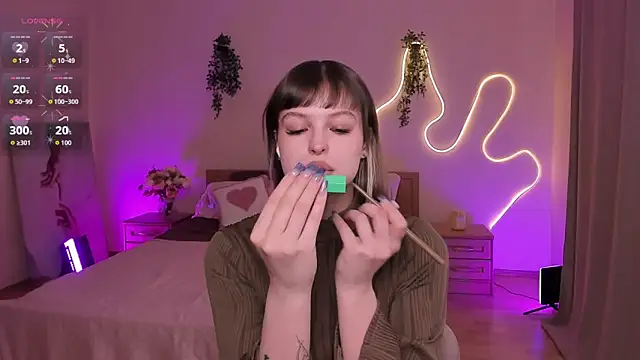 Lisa Blossom online show from 03-27-26, 06:08