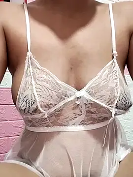 Snapshot of Sexyladzy chatting on 10-16-25, 03:35 Sexyladzy online show from 10-16-25, 03:35