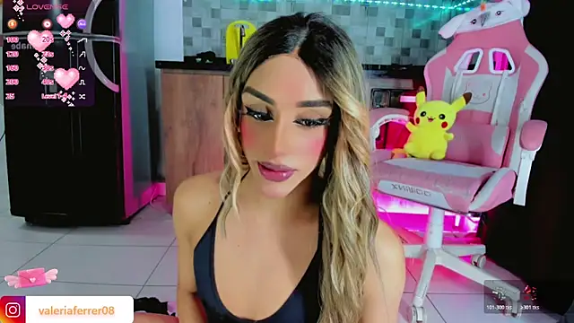 Snapshot of SEXYTSLATINA chatting on 11-23-25, 01:27 SEXYTSLATINA online show from 11-23-25, 01:27