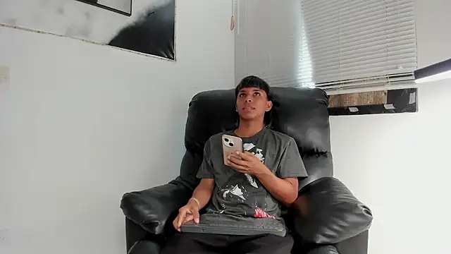 tyler twink boy online show from 02-05-26, 02:00