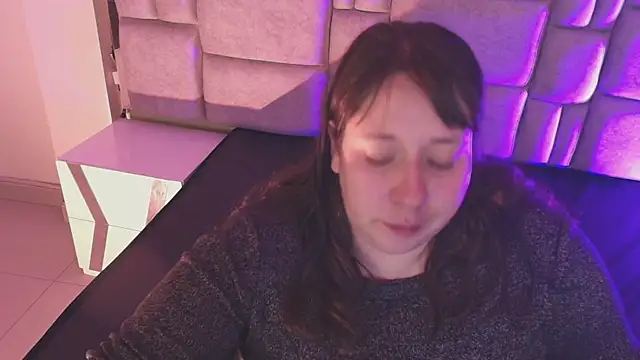  Emily rosee  online show from 12-20-25, 12:12