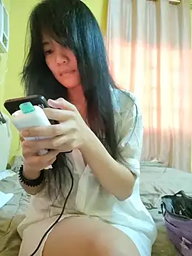 YayeeShow online show from 11-24-25, 01:33