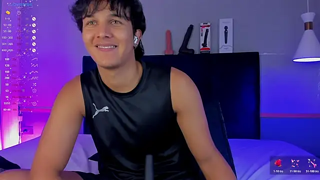 Leo Savage  online show from 11-18-25, 03:45