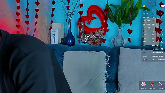 Leo Savage  online show from 02-06-26, 03:55