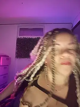 Eva Luxei online show from 12-16-25, 05:01