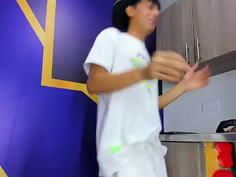 Snapshot of gustavo_saaled19_ chatting on 09-15-25, 06:52 gustavo saaled19 online show from 09-15-25, 06:52