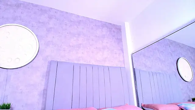 Snapshot of karla-ruiz chatting on 10-10-25, 10:31 karla-ruiz online show from 10-10-25, 10:31