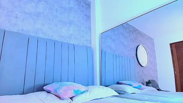 Snapshot of karla-ruiz chatting on 10-24-25, 07:10 karla-ruiz online show from 10-24-25, 07:10