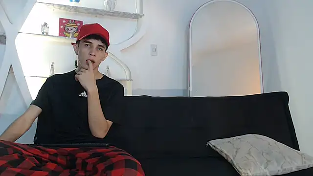 THREE GUYS HOT online show from 10-04-25, 07:34