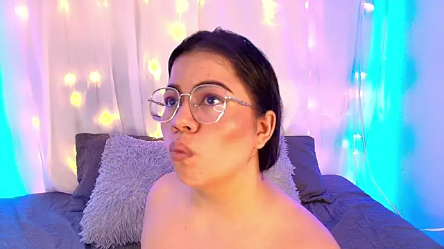 Snapshot of LilyRousee chatting on 11-27-25, 07:16 LilyRousee online show from 11-27-25, 07:16