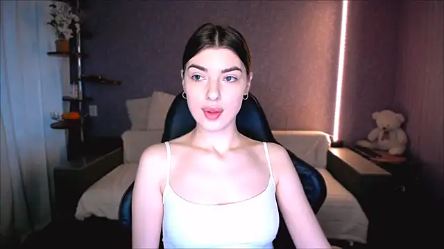 Dianaa Lee0 online show from 06-01-26, 01:13