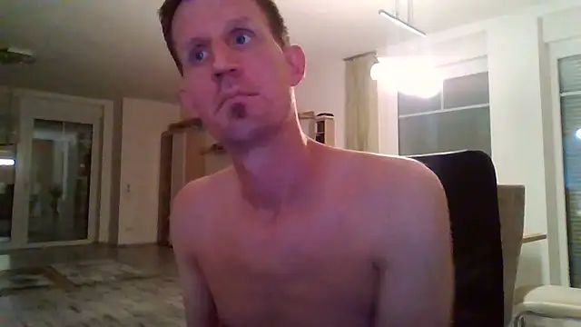 Snapshot of Trockenbau chatting on 09-27-25, 03:06 Trockenbau online show from 09-27-25, 03:06