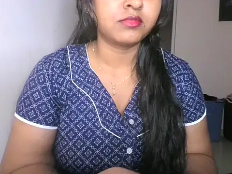 Snapshot of its_me_Rashmi chatting on 09-12-25, 05:57 its me Rashmi online show from 09-12-25, 05:57