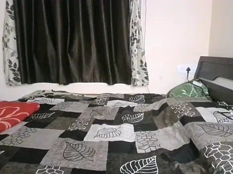 Snapshot of its_me_Rashmi chatting on 11-02-25, 01:57 its me Rashmi online show from 11-02-25, 01:57