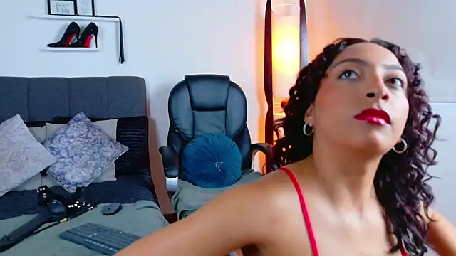 Snapshot of JadeClifford chatting on 09-24-25, 08:23 JadeClifford online show from 09-24-25, 08:23