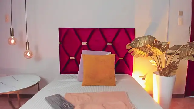 SamantaVee online show from 09-16-25, 11:44