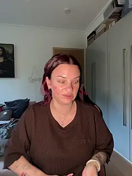 Snapshot of OliviaaFischer chatting on 05-18-26, 05:52 OliviaaFischer online show from 05-18-26, 05:52