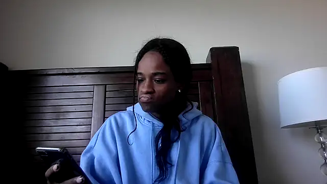 Snapshot of Marlowlovee chatting on 09-21-25, 05:14 Marlowlovee online show from 09-21-25, 05:14