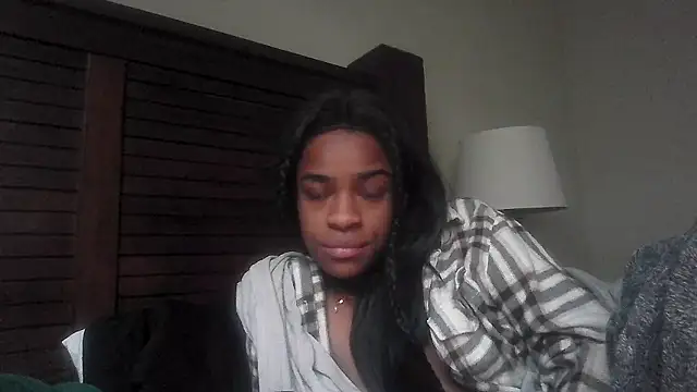 Snapshot of Marlowlovee chatting on 01-06-26, 04:21 Marlowlovee online show from 01-06-26, 04:21