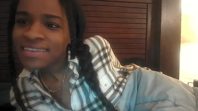 Snapshot of Marlowlovee chatting on 01-09-26, 01:30 Marlowlovee online show from 01-09-26, 01:30