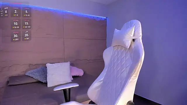 RenataLeclair online show from 10-18-25, 04:41