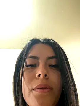 Snapshot of SaraMartinez_1 chatting on 10-12-25, 02:38 SaraMartinez 1 online show from 10-12-25, 02:38