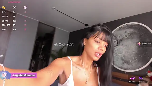 Snapshot of Sarajames chatting on 02-02-25, 12:57 Sarajames online show from 02-02-25, 12:57