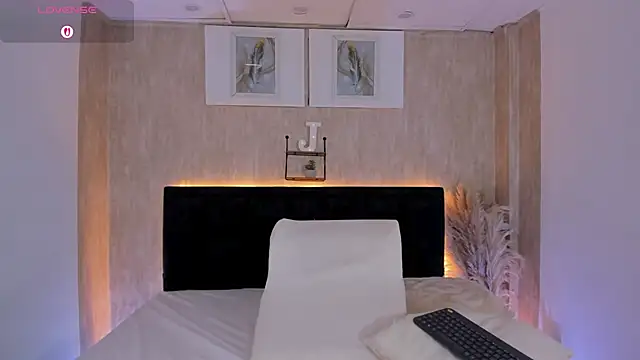 Snapshot of jessica_hotxxx chatting on 12-13-25, 07:53 jessica hotxxx online show from 12-13-25, 07:53