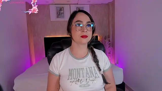 Snapshot of jessica_hotxxx chatting on 01-15-26, 02:43 jessica hotxxx online show from 01-15-26, 02:43