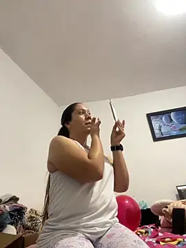 Snapshot of emma_hot2006 chatting on 10-13-25, 05:46 emma hot2006 online show from 10-13-25, 05:46