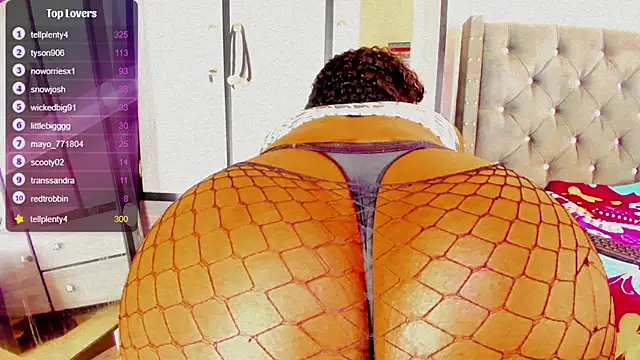 Snapshot of Sara_hot12112 chatting on 10-19-25, 10:54 Sara hot12112 online show from 10-19-25, 10:54